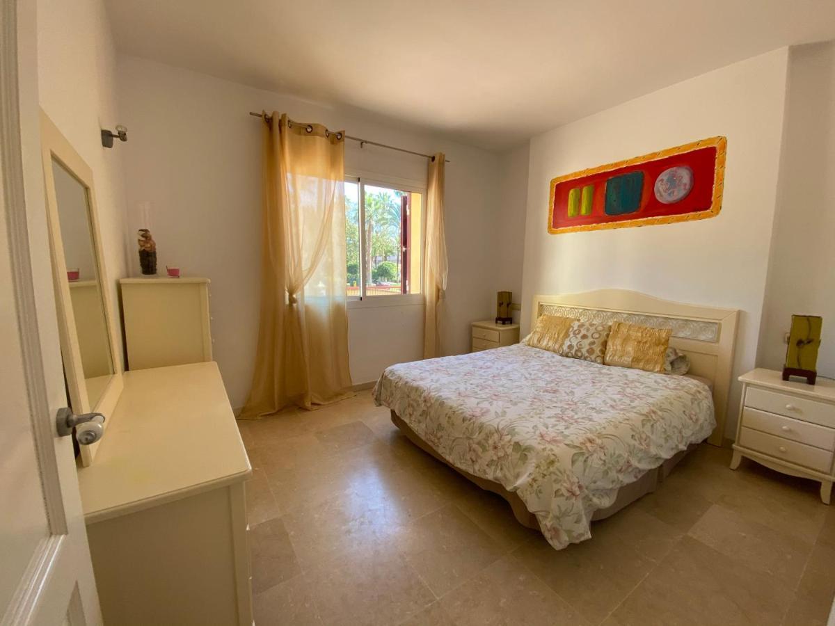 Apartamento Con Piscina ,Playa Con Vistas Panoramicas En La Marina De Sotogrande San Roque  Bagian luar foto