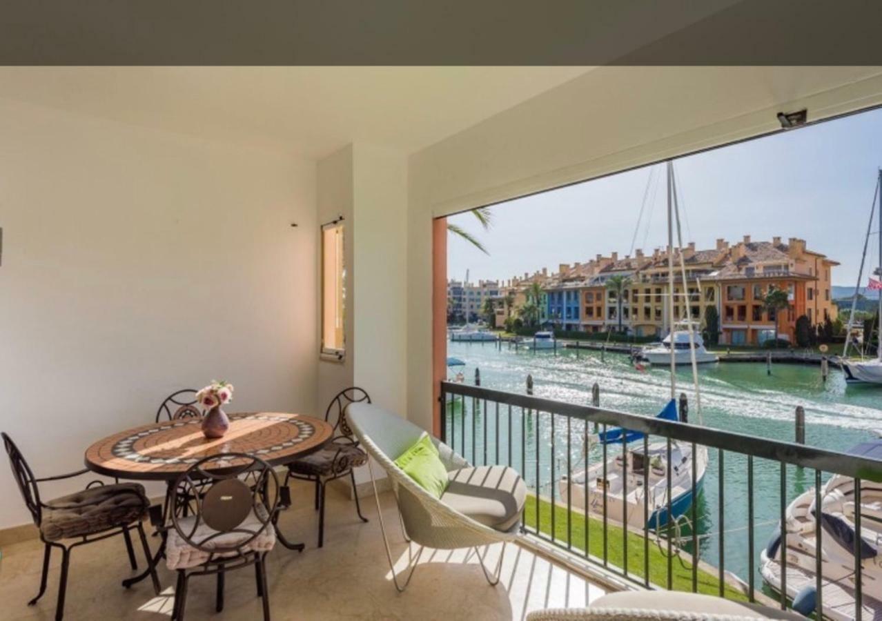 Apartamento Con Piscina ,Playa Con Vistas Panoramicas En La Marina De Sotogrande San Roque  Bagian luar foto